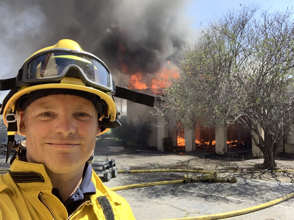 m_priemel's tweet photo. Thank you @SBCOUNTYFIRE again for the great hospitality and partnership. See ya soon again and all come home safe after every call…..#firefighters #SoCal #Germany #Ahrensburg https://t.co/yBUz78ITaQ