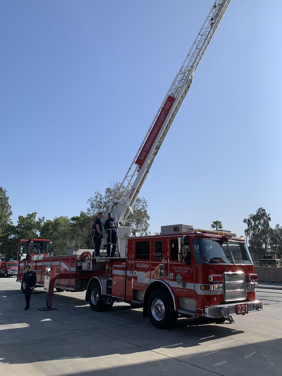 m_priemel's tweet photo. Thank you @SBCOUNTYFIRE again for the great hospitality and partnership. See ya soon again and all come home safe after every call…..#firefighters #SoCal #Germany #Ahrensburg https://t.co/yBUz78ITaQ