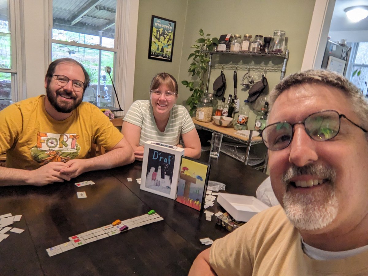 pgh_gamer's tweet photo. An amazing evening playing old time #Splotter games. Loved them all! And I must've been a helluva teacher considering how whooped I got. https://t.co/xzFCRqCOJP