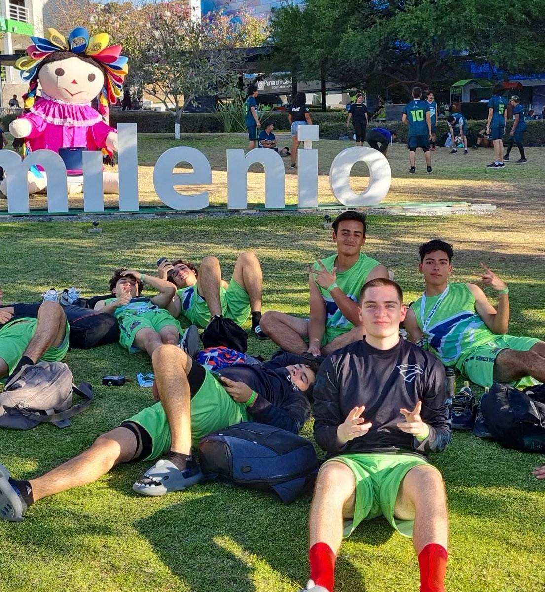 BrunoZepedaB's tweet photo. ¡Felicidades a @Tecmilenio Cd. Juárez por ganar la #CopaHalcón!, y a los más de 650 estudiantes que participaron en #InterHalcones. Me encanta verlos trabajar en equipo por un mismo objetivo. Los lazos y las #CompetenciasHumanas que se crean en el deporte son invaluables. https://t.co/llVaBUSJsZ