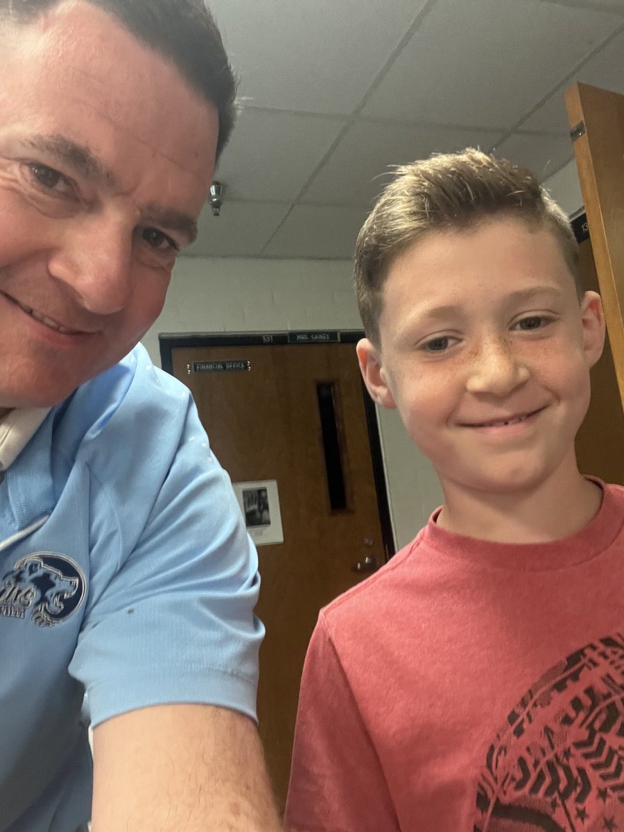 MrSmith_AP_BHS's tweet photo. Perks of being a school administrator in the same building as your boys…..running into them on the playground and in the hallways.  Always makes my day!  I love my job!  #bvillebruWIN ⁦@OklaEd⁩ ⁦@NAESP⁩ ⁦@OAESP1⁩ https://t.co/SrtOpFws2l