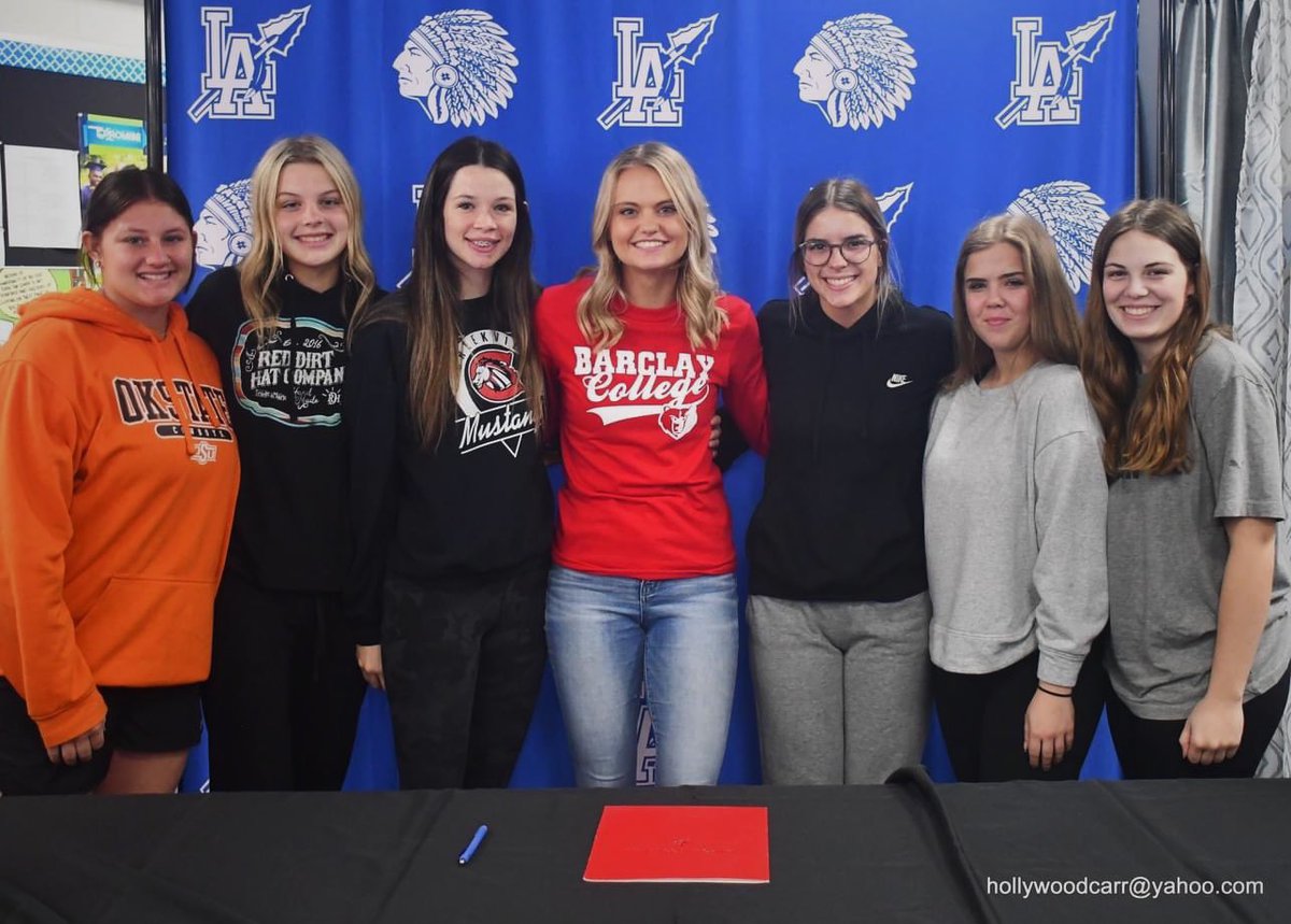 ITS OFFICIAL!!!! 
#GOBEARS❤️🐻 

<a href="/LittleAxeWBB/">Little Axe Girls Basketball</a> <a href="/BarclayWbb/">Barclay College WBB</a> <a href="/Coach_Lanham2/">Stroad Lanham</a> <a href="/coachscottpost/">Scott Post</a>