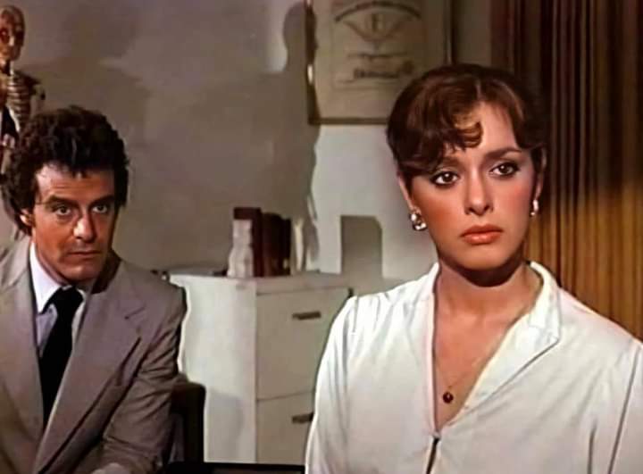 garzabarragan63's tweet photo. Recordando Un Grandioso Clásico de El Cine Mexicano internacional
#LaDivaDeMexico
@luciamendezof es #Alicia en
#LosRenglonesTorcidosDeDios
#HitTaquillero #HitMundial #iconica #Audaz #Multipremiada https://t.co/ySHqYqYjTK