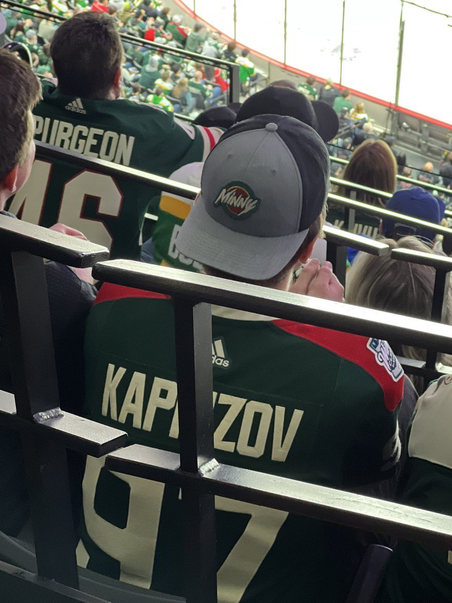 MinnyHockey tweet picture