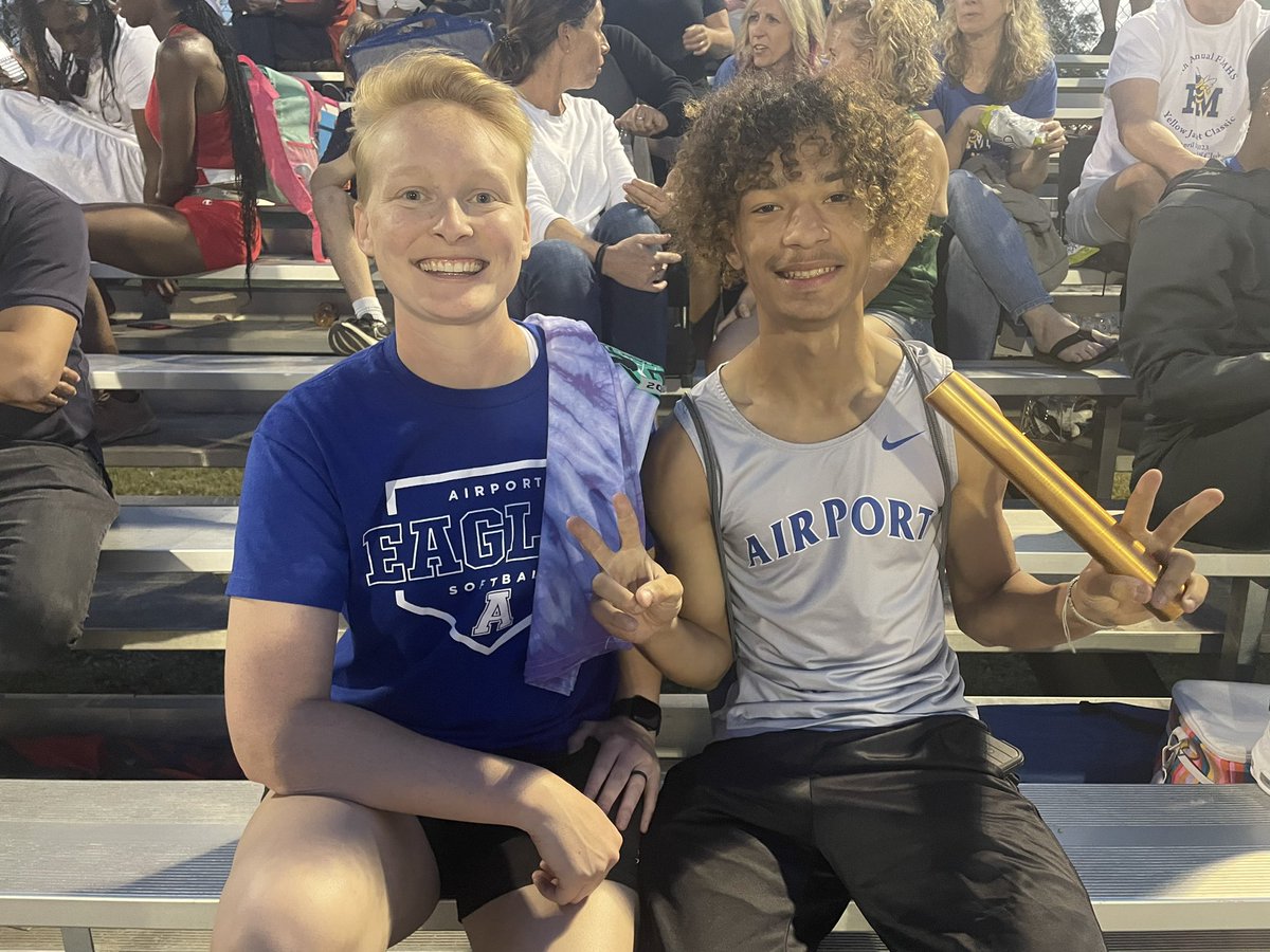 CoachHutchins22's tweet photo. Super proud of these guys work at the Elite Meet tonight! Took 10 seconds off their 4x800 PR!! I cannot wait to see what’s to come 🦅 
@CoachTBarnes79 @AirportHighTra1 @AirportAthDept @AHS_Leads https://t.co/tutlFqlUJL