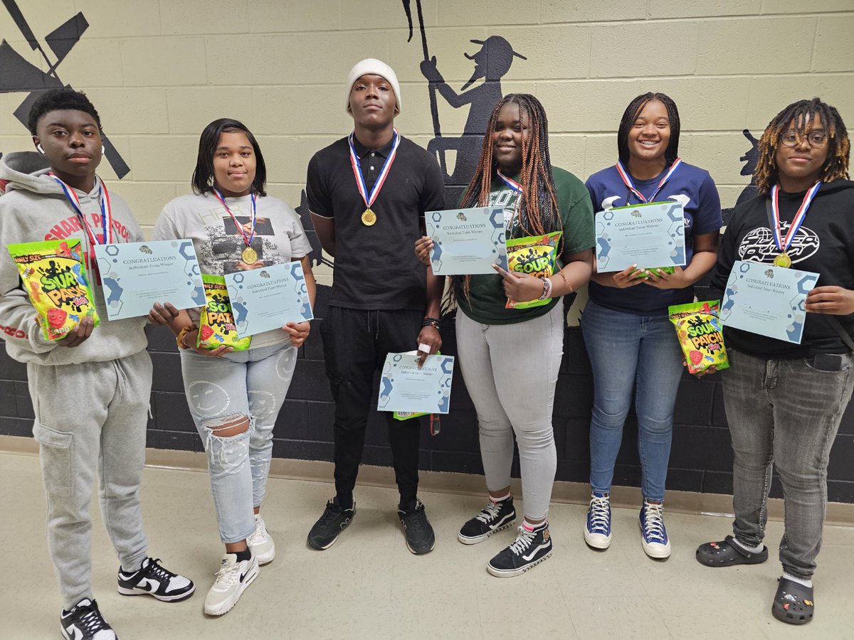 Nothing excited me more today than having the opportunity to celebrate the WINNING teams from this week’s Freshman Academy EOC Review Night!

Our scholars are always worth this and deserve to be celebrated!

#CultureAgent
#FreshmanAcademy
#TrueToThis
#AndYesTheyGotTheBigBags