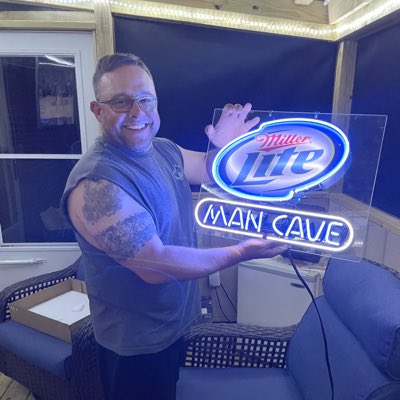 msnider97's tweet photo. #NewProfilePic https://t.co/MmRZbveWjT