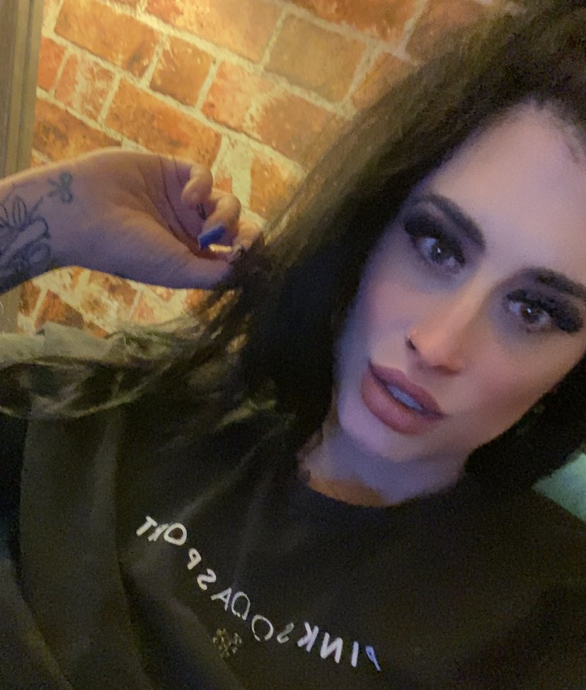 auroradixi1's tweet photo. WOULD YOU LET ME SEND YOU FREE SPICY CONTENT @auroradixi1 #summersoon #nsfwaccount #HornyMommys #OFgirls #wet #trending2023 #milf #SITTING #Facebook_whatsapp #facesitting #squirting https://t.co/it1nRbN3Ld