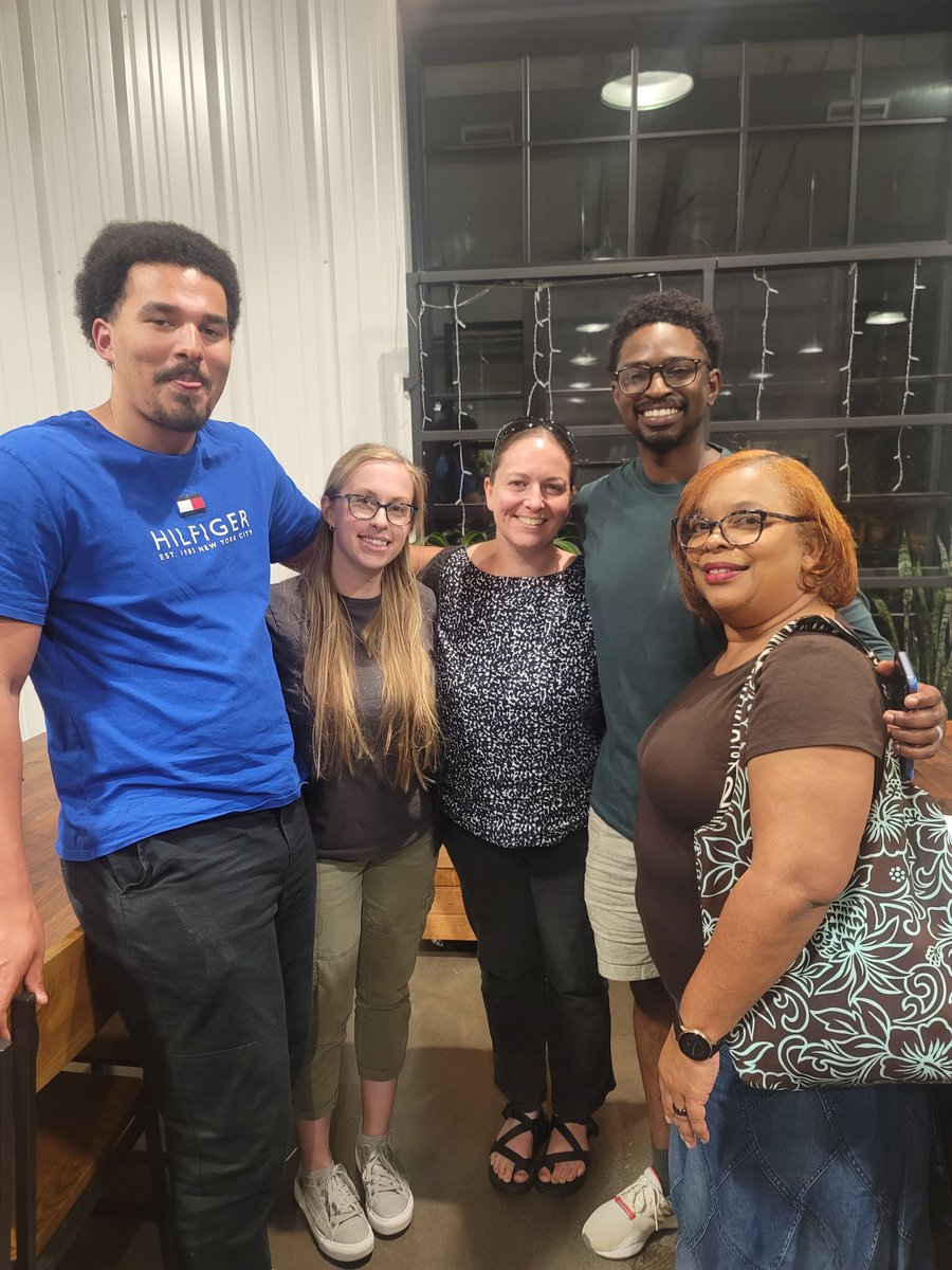 DrJackson1112's tweet photo. Look who Q and I got to hang with tonight.  Austin, his amazing students, and Erin!  We had a blast!! Thanks so much for hanging out yall!❤️ https://t.co/U3BKVfdnJr