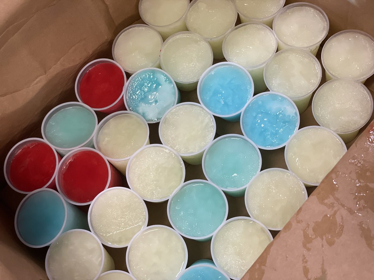 CScott39's tweet image. Last off season workout for the spring. Cooled the boys down with a little sweet and cool treat! First had to see what name they had for these? It took three tries to get snow balls🤷🏿‍♂️ many names came out, but only one matters to me lol. #WeWorked
#CelebrateTheDedicatedKids
