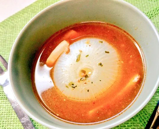 新玉ねぎを美味しく食べたい…!!
✨🧅【丸ごと新玉ねぎ マーボー仕立て】🧅✨
いかがでしょうか〜〜✨

マーボーの素を使いましたが、ポーションタイプの1人前鍋の素を使っても美味しいですよ〜(⁠人⁠*⁠'⁠∀⁠`⁠)⁠。⁠*゜⁠+ 