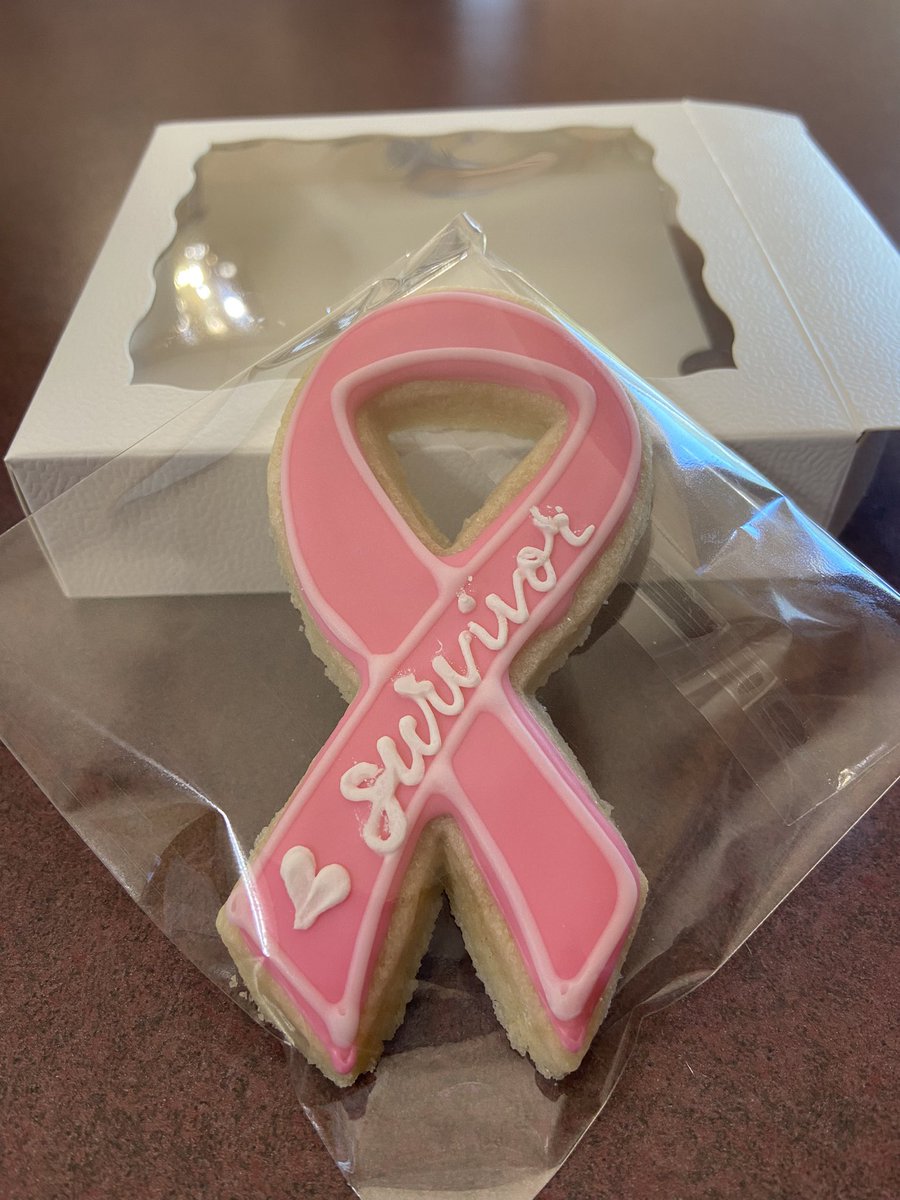 beckymac03's tweet photo. Today was a great day to ring the bell! I kicked cancers ass, and thankful for all my supporters! https://t.co/LwhLgX2Agx
