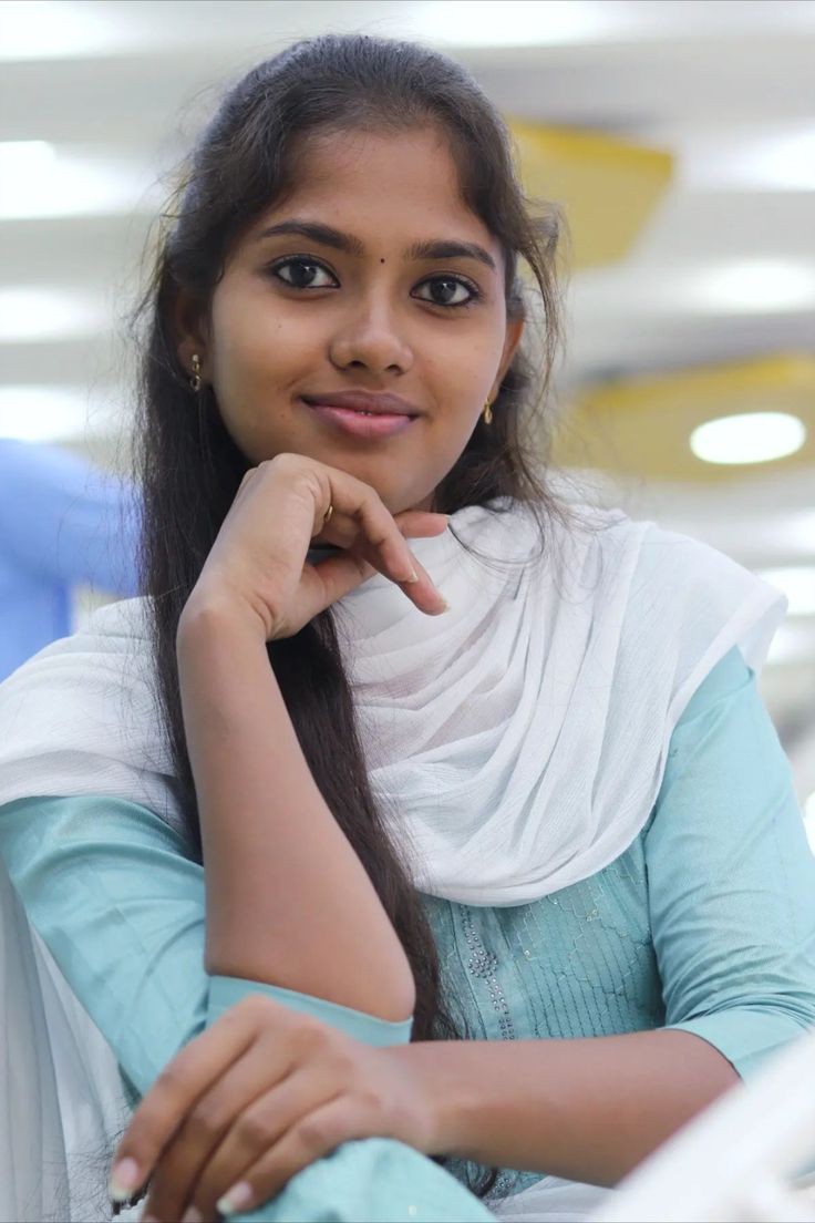 Rathi_Twitz's tweet photo. அனைவருக்கும் நல்லவர்களாக
இருக்க வேண்டும் என்பதற்காக
உங்களின் தனி தன்மையை
நீங்கள் இழந்து விடாதீர்கள்...

#பொம்மி https://t.co/xy6EyvH5Ku