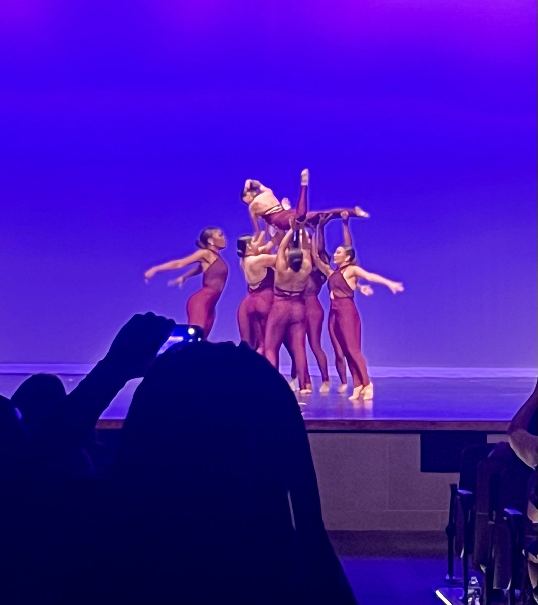 AISDFineArts's tweet photo. There’s one more chance to come out and see the @SCHS_Sapphires @ShadowCreekHS dance program dazzle you with their spring show finale at 2:00pm tomorrow/Saturday. Thank you to all of these dancers, directors, and teachers for an unforgettable 2022-2023! @AlvinISD https://t.co/bDIrzEjYVO