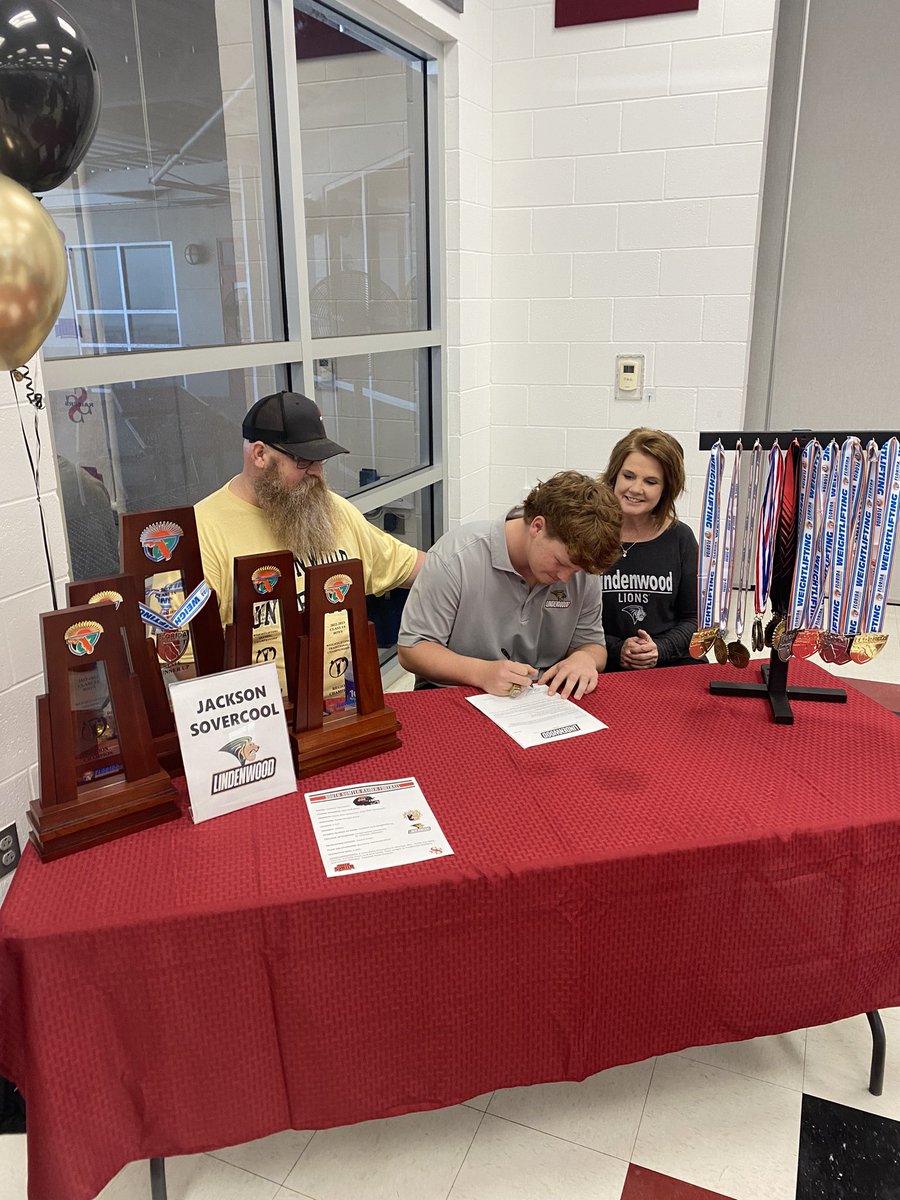sshsraiders's tweet photo. Congrats to @JSovercool for signing with Lindenwood University today. TRADITION NEVER GRADUATES!! https://t.co/k1g6MzvcwT