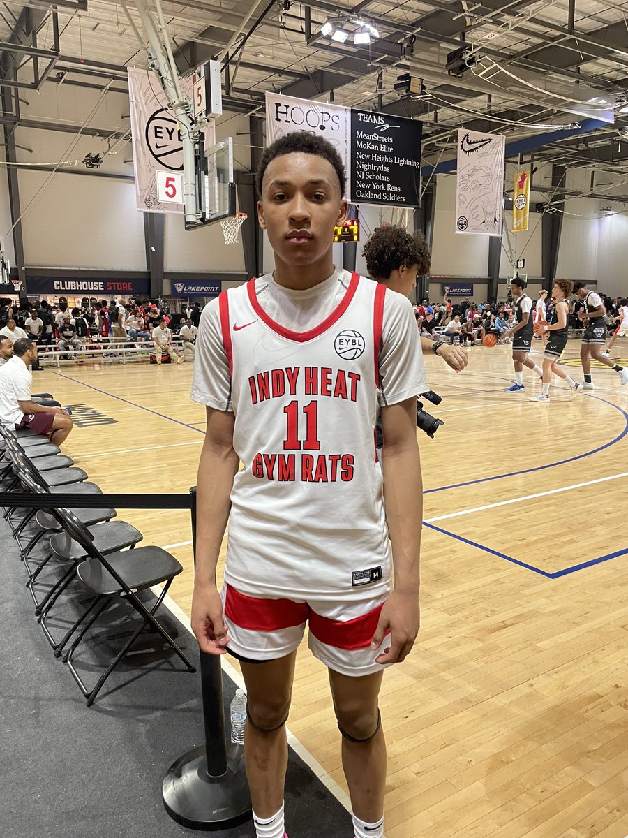 owe_hoops's tweet photo. Fri. Standouts @NikeEYB 

‘26
Marcus Johnson (📸 )- Indy Heat 

‘25
Dewayne Brown(📸)- Florida Rebels 
Jalen Reece- Florida Rebels 
Cam Ward- Team Durant 

‘24
Ahmad Nowell- Team Final 
Mike Lewis- Oakland Soldiers
James Moore (📸)- Team Final https://t.co/8C6wk4S2z1