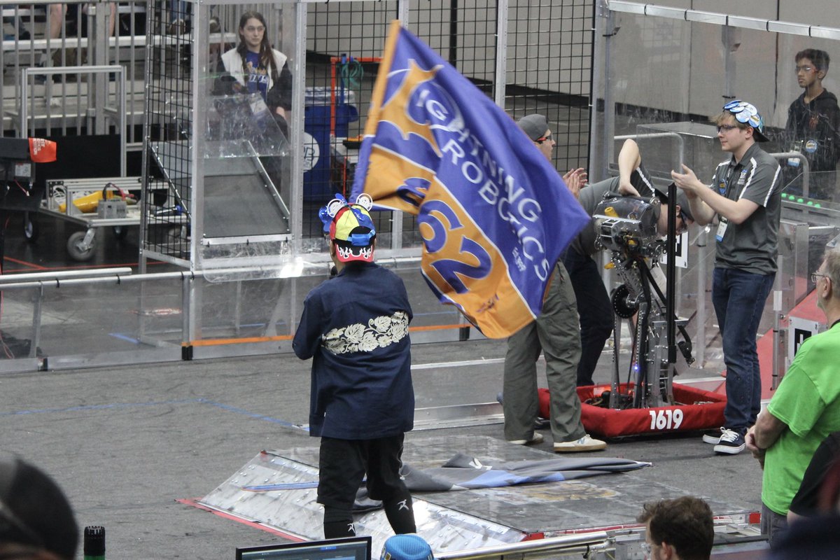 Lightning Robotics FRC862 tweet media
