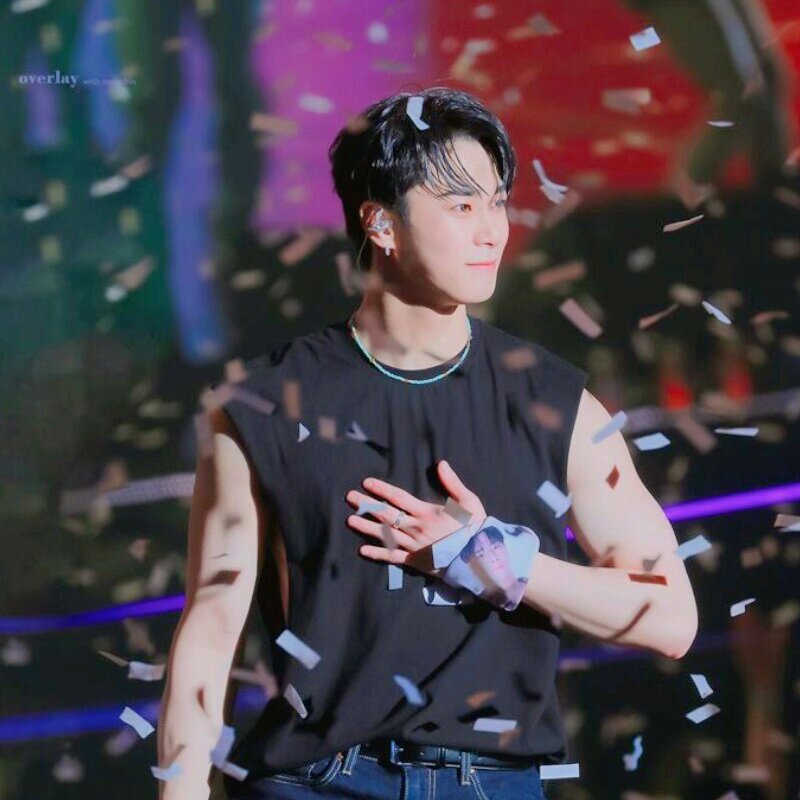 misslayla__'s tweet photo. to our precious moon who has now become a star🥺 i hope you're now in safe place binie,i still can't believe that we're bidding our last goodbye's but you will never be forgotten my luv,we're sorry and thank you for everything.we love youu so much🕊🤍
#문빈_가수해줘서_고마워 https://t.co/qWI8HqZXLN