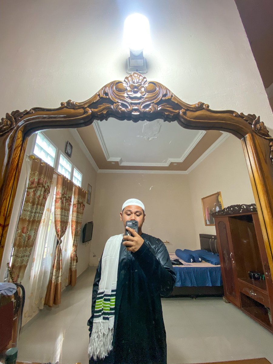 Desfiandri3's tweet photo. Maap lahir batin semoga cepet dapat jodoh https://t.co/6Rv30cneuZ