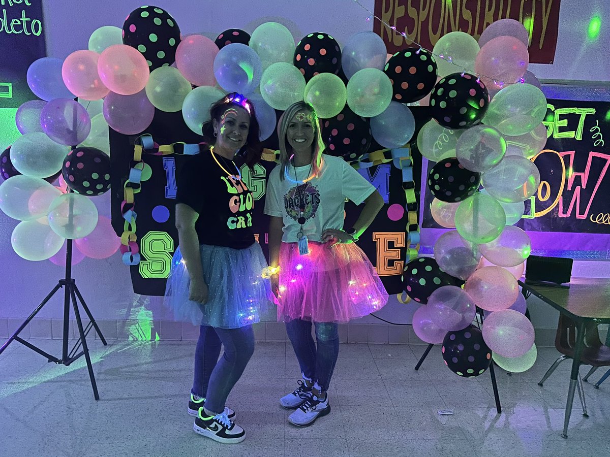 MandyAl29674311's tweet photo. Let’s GLOW!! We danced, sang, ate and laughed with the kiddos! We also attempted to share our dance moves and learn some new ones! 🥳💃🏼

Our PTO did such a great job with the decorations and organization! 

Already getting excited for 2024 Glow Party! https://t.co/KJVzjouuym