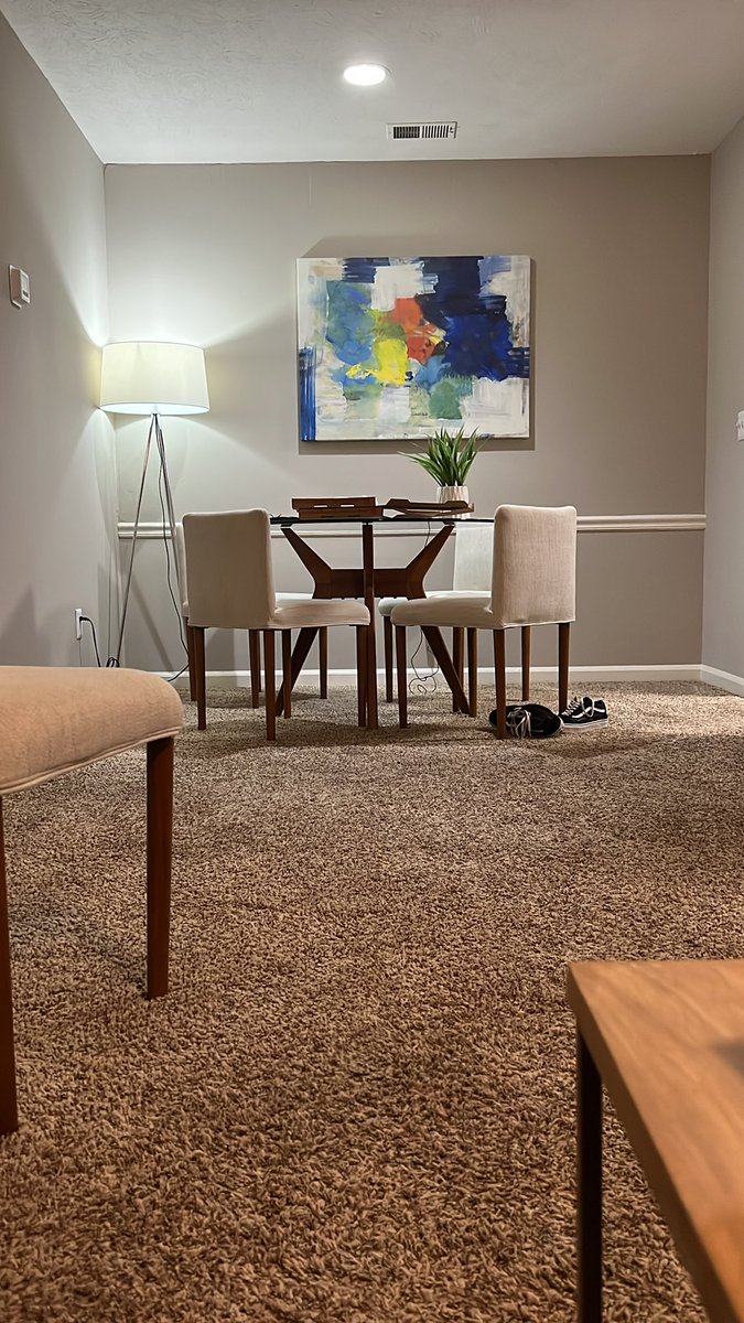 alexsucalahere's tweet photo. Day #98 @Cobratate 

Moved into a 2 bedroom furnished apartment today paid for by a business partner

Should be a month before the mansion

Two weeks ago I was paying to live in a 1 bedroom apartment, now I’m getting paid to live in a 2 bedroom apartment https://t.co/QUsxmEU8hO