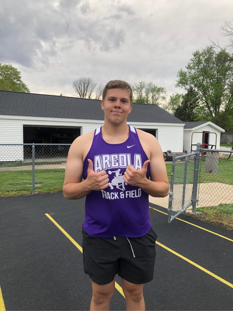 Mitchel Myers breaks the AHS discus record that was set by Terry Miller in 1964. Mitchel threw 183, breaking Miller's record of 181-5. Way to go Mitchel!