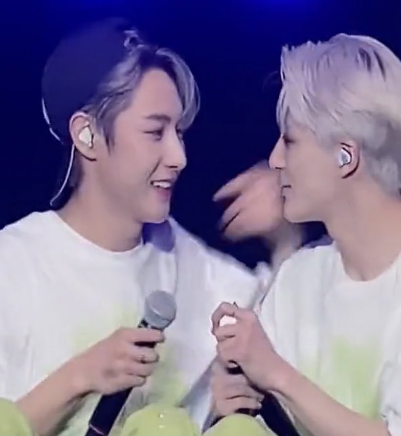 SoMuzzz1's tweet photo. ความสะกิดแล้วให้หันไปหาสนใจเค้าหน่อยค้าบๆ #noren https://t.co/tjSoYLGPz5