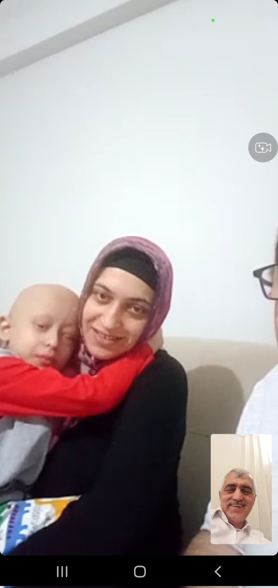 gergerliogluof's tweet photo. Bu bayram mutlu bir çocuk aradı beni
Bilin bakalım bu kim?

Tanımadınızsa kopya vereyim :)

Çok tatlı bir çocuk, yüzü gülüyor hem de çok güzel gülüyor, annesinin kucağından inmiyor, ondan bir daha hiç ayrılmak istemiyor, annesini öpücük yağmuruna tutuyor.

Bildiniz:)

Yusuf Kerim https://t.co/D7WdoczTlN
