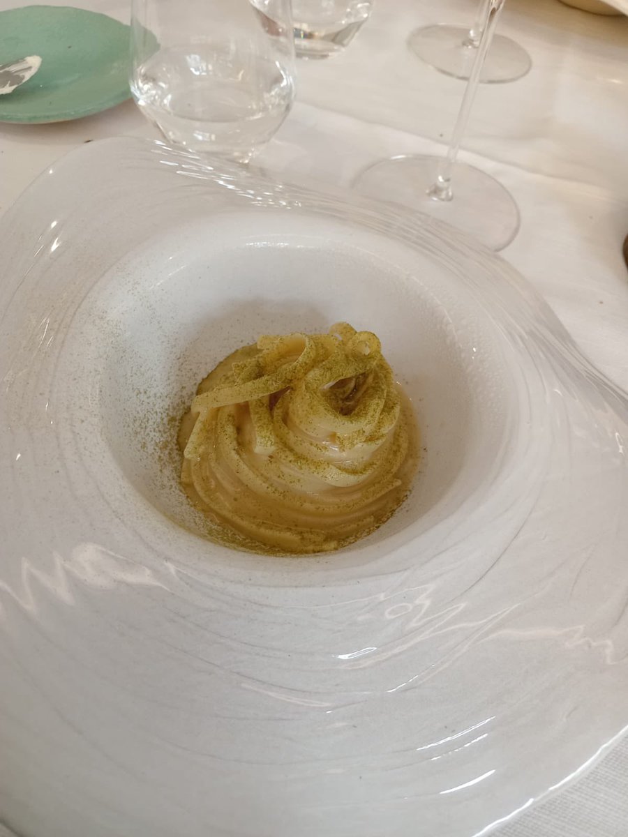 hardrockhm's tweet photo. Parte del ricco e soddisfacente percorso degustativo da @ristorante_da_sapi in #vallecamonica #esine Un’elegante mix di #innovazione e #tradizione #gourmet #gourmandise #gourmand #gourmandises #food #foodies #foodiesofinstagram #champagne #champagnelover https://t.co/MpBwSl02oN