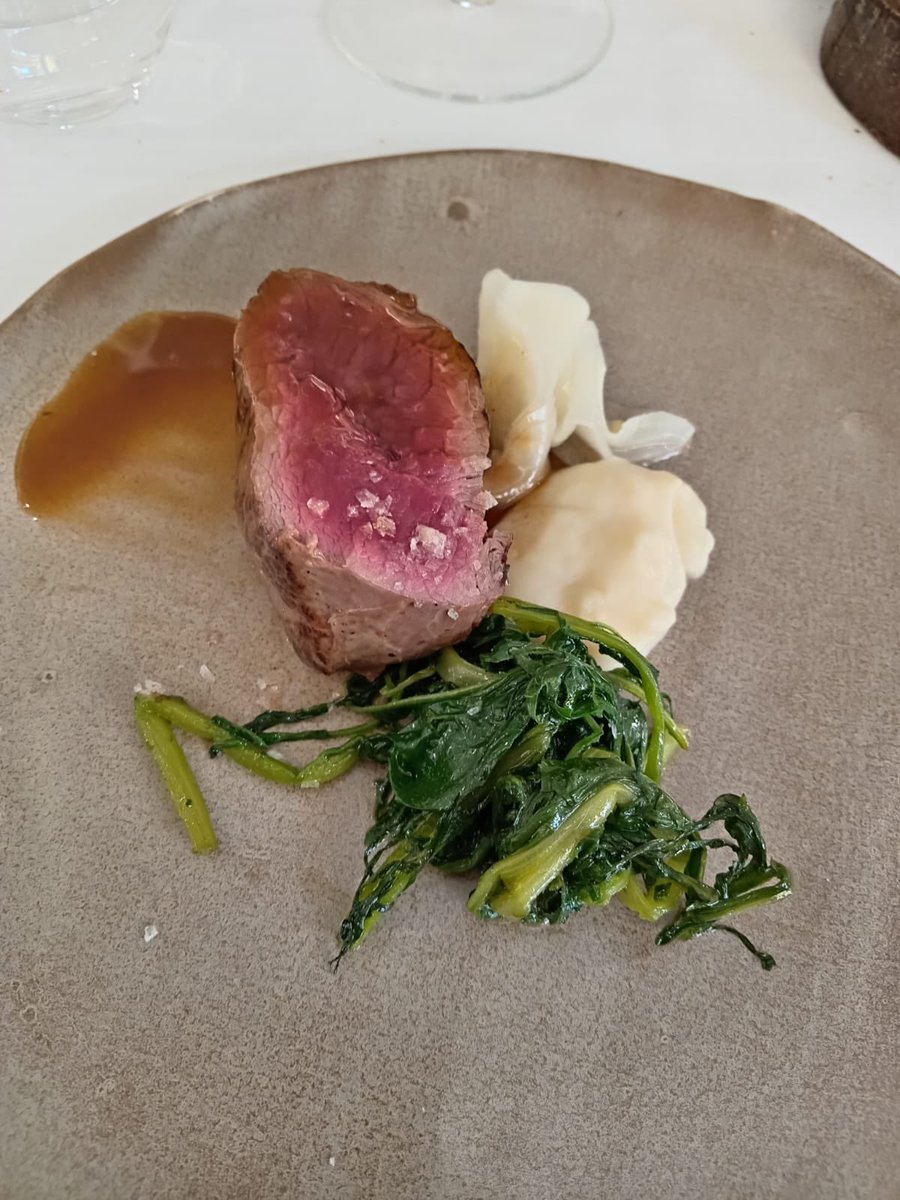 hardrockhm's tweet photo. Parte del ricco e soddisfacente percorso degustativo da @ristorante_da_sapi in #vallecamonica #esine Un’elegante mix di #innovazione e #tradizione #gourmet #gourmandise #gourmand #gourmandises #food #foodies #foodiesofinstagram #champagne #champagnelover https://t.co/MpBwSl02oN