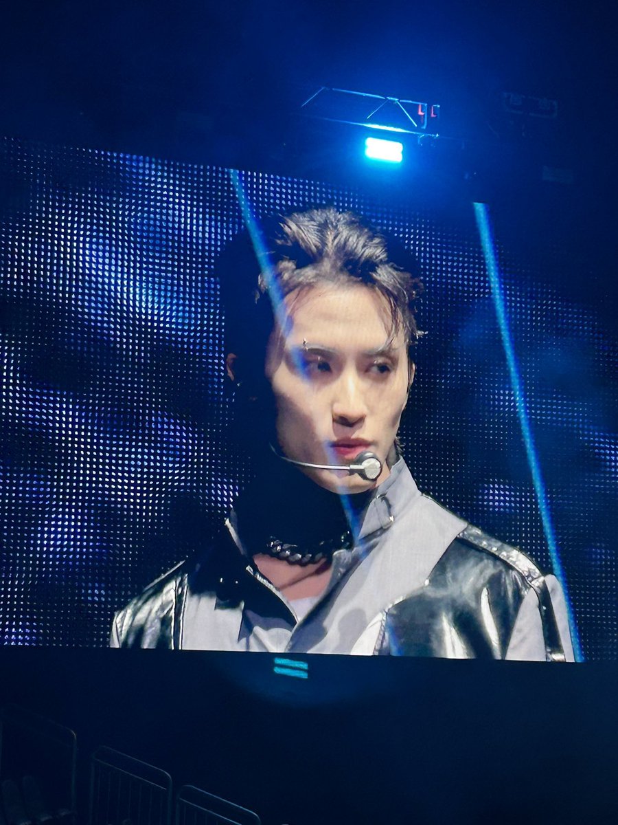 LOOKSMKL's tweet photo. MARK TODAY! https://t.co/xcT4XYIhYU