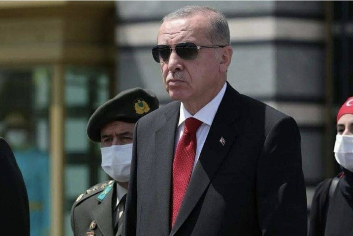 drassagheer's tweet photo. "إذا خسر #أردوغان في الانتخابات المقبلة في تركيا فسيتم الاحتفال بفتح زجاجات الشمبانيا من لندن إلى واشنطن."
تصريح لديفيد هيرست مدير تحرير الشؤون السياسية الخارجية السابق في صحيفة الغارديان البريطانية. https://t.co/kwd6jVS7mU