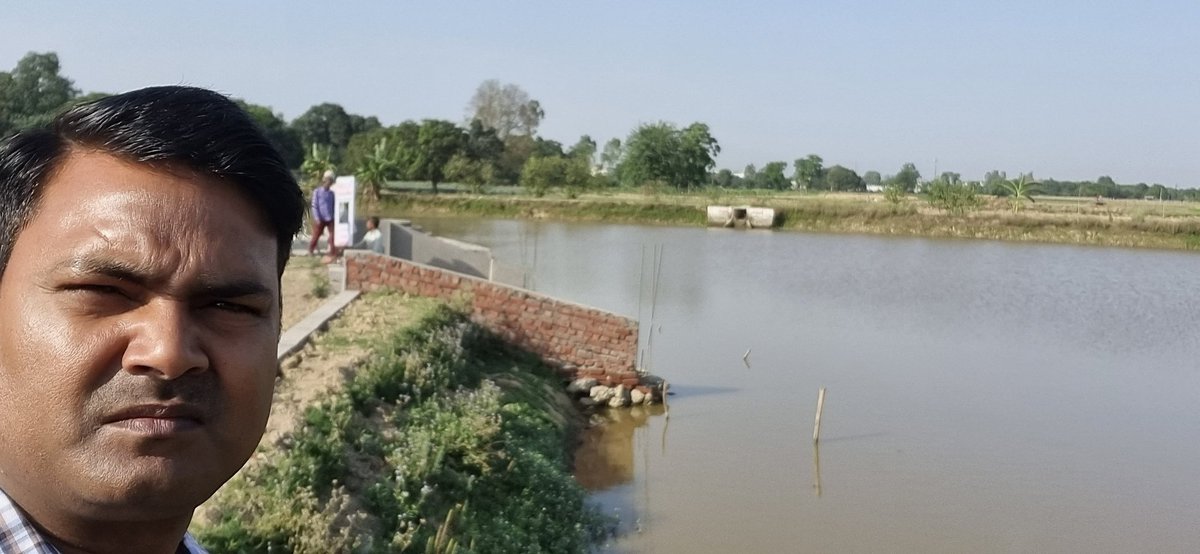 rpsinghspc's tweet photo. पृथ्वी दिवस के सुअवसर पर अमृत सरोवर कस्बा कोटरा, विकास खंड कोतवाली, जनपद बिजनौर। सेल्फी विद अमृत सरोवर अभियान में मैंने अपनी सेल्फी ली आप भी आएं और अपनी सेल्फी ले।
#SelfieWithAmritSarover
@narendramodi @myogiadityanath @girirajsinghbjp @kpmaurya1 @CdoBijnor @dmbijnor https://t.co/uMeuKRmcOm