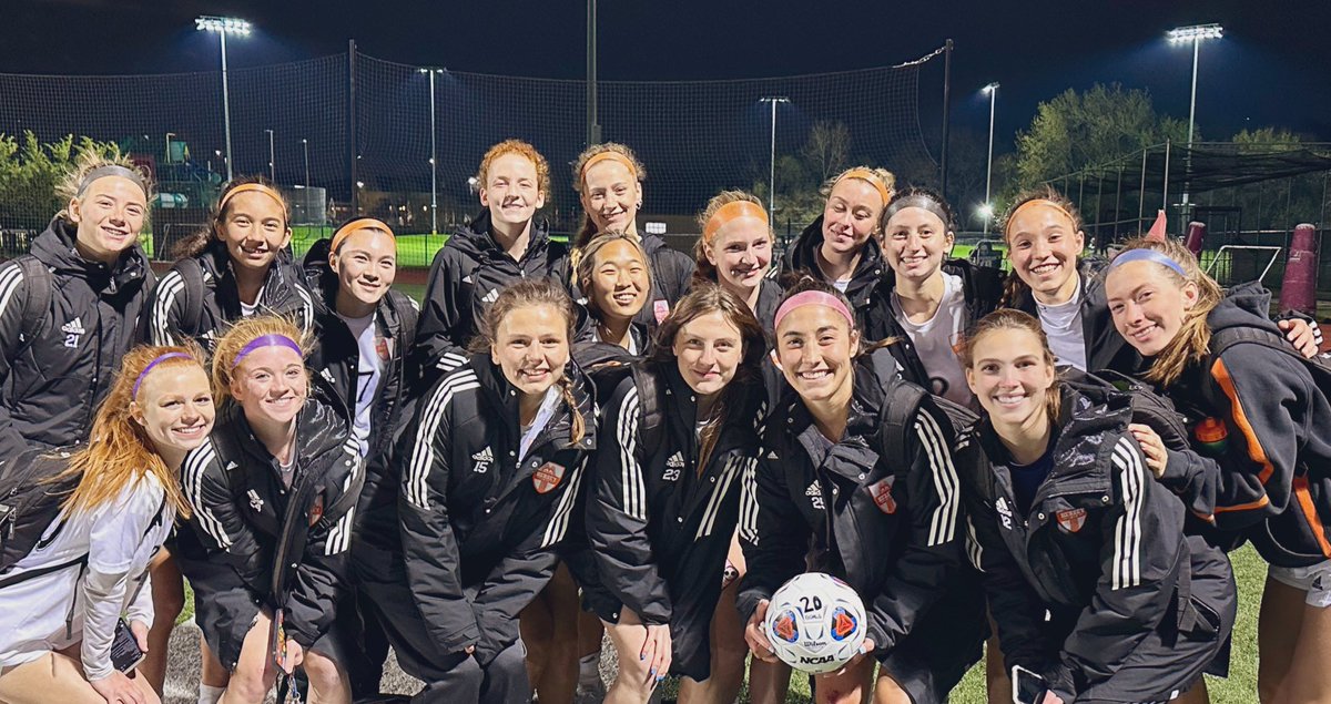 With her TWO goals in tonight’s game, MEG MROWICKI breaks the record for most goals scored in a season with 20!! Previous record holder was Lauren Gierman ‘14 with 19. Meg, your hard work has most definitely paid off!! #HereAndNow #HuskiePRIDE #sheisntdone #RunAsOne