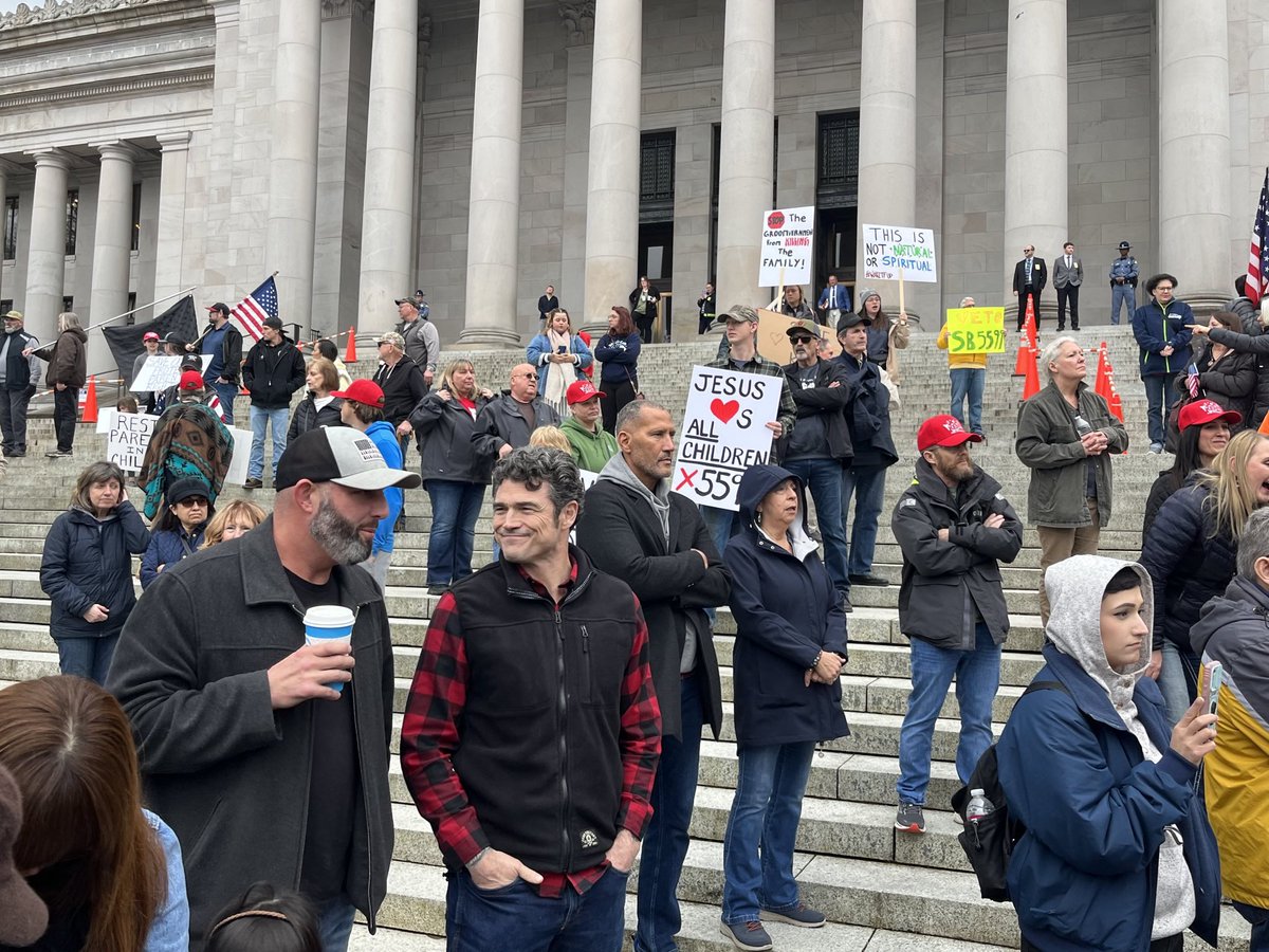 joekent16jan19's tweet photo. Great day standing with parents, grandparents &amp; concerned citizens to fight for parents rights &amp; against the sexualization &amp; mutation of our children.  

Thank you to @juliecbarrett, @MomsForLiberty1 &amp; @GAG_Washington for leading this effort! https://t.co/msAIs3uxEE