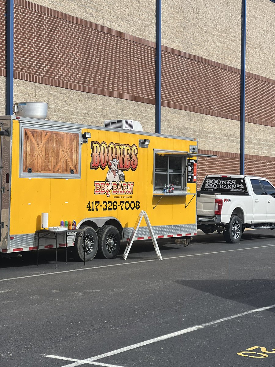 BarnBoone's tweet photo. #foodtruck #bbq #barbecue #brisket #ribs https://t.co/Bt7XLrFAAz