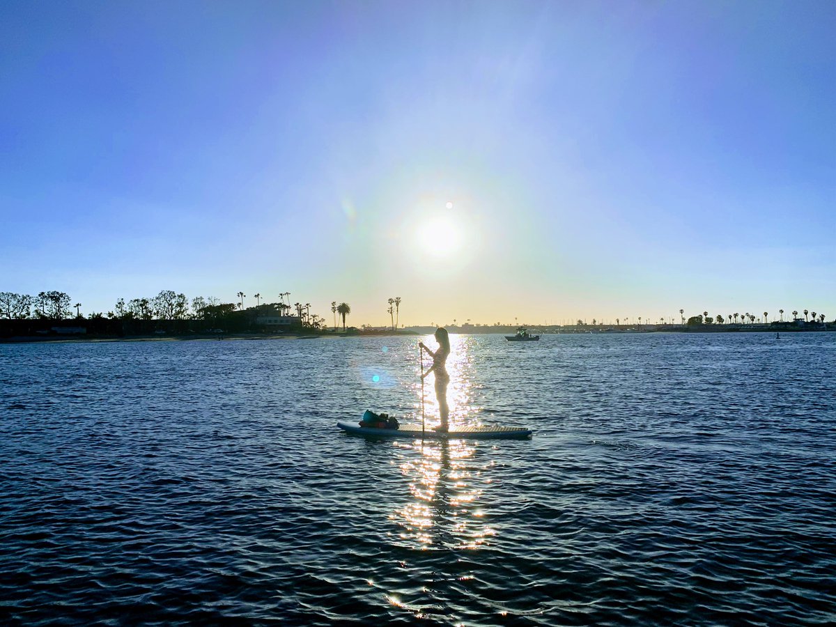 wandersurf's tweet photo. Evening Chill Paddle Board Experience. 
.
.
.
.
#wandersurfboardcompany #paddleboarding #sunrisepaddle #sunsetpaddle #sunsoutfunsoutpaddle #fullmoonpaddle #paddleboardrentals #standuppaddleboardlessons #missionbeachsandiego #eveningchillpaddle #peaceloveandsup #sandiegopaddle https://t.co/vPpT9AtGG2