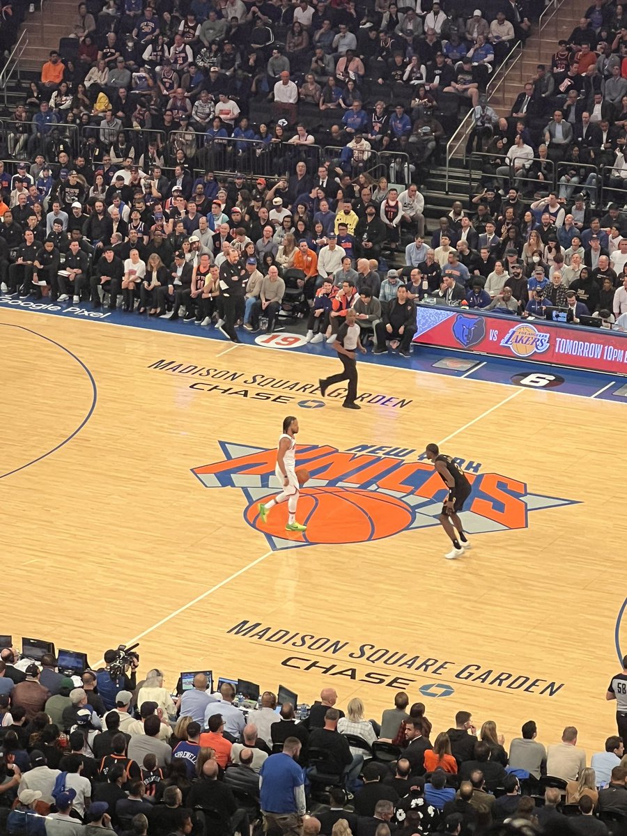trevsimp's tweet photo. #knickstape https://t.co/AG2p9L1zAw