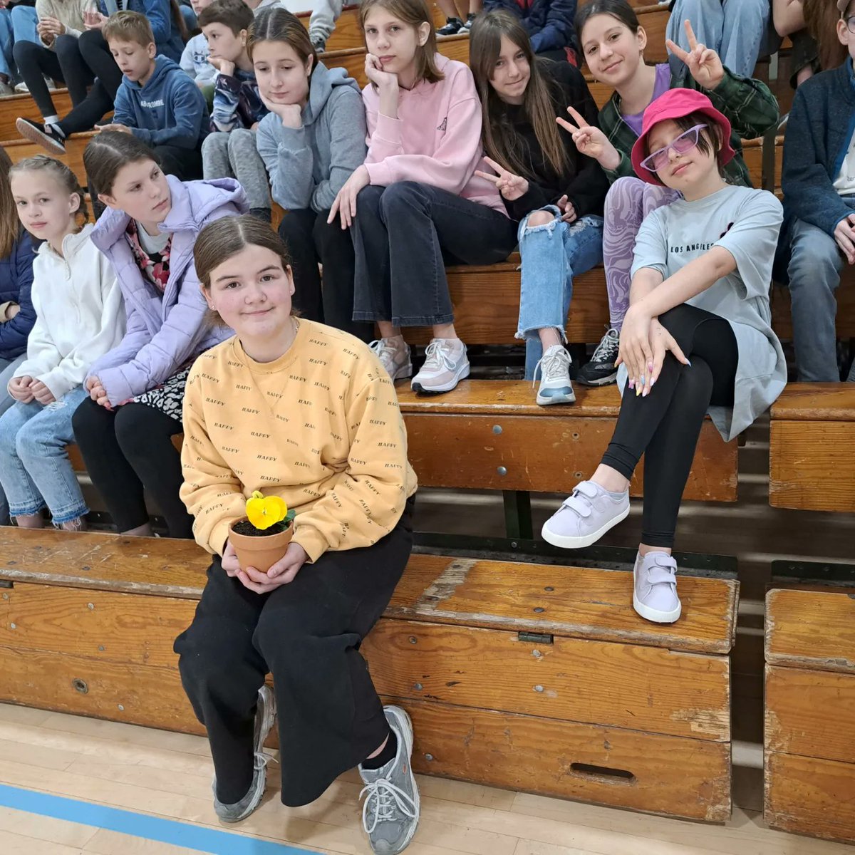 COA_middle's tweet photo. 🌍Earth Day🌍 at COA Middle School.
Husky students participated in a special assembly hosted by our Leadership classes and Dr. Diego.
#earthday2023 #coamsleadershipclass #coamiddle #coaschool #gcc_charters https://t.co/CKJBNi3ooh