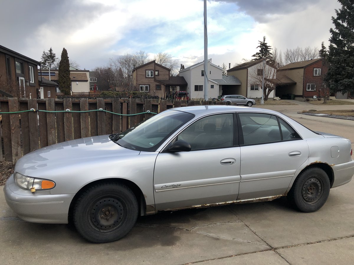 KateBlechinger's tweet photo. Posted it to kijiji and it was gone within the hour!

Goodbye, old friend. https://t.co/W8clFha7Ae