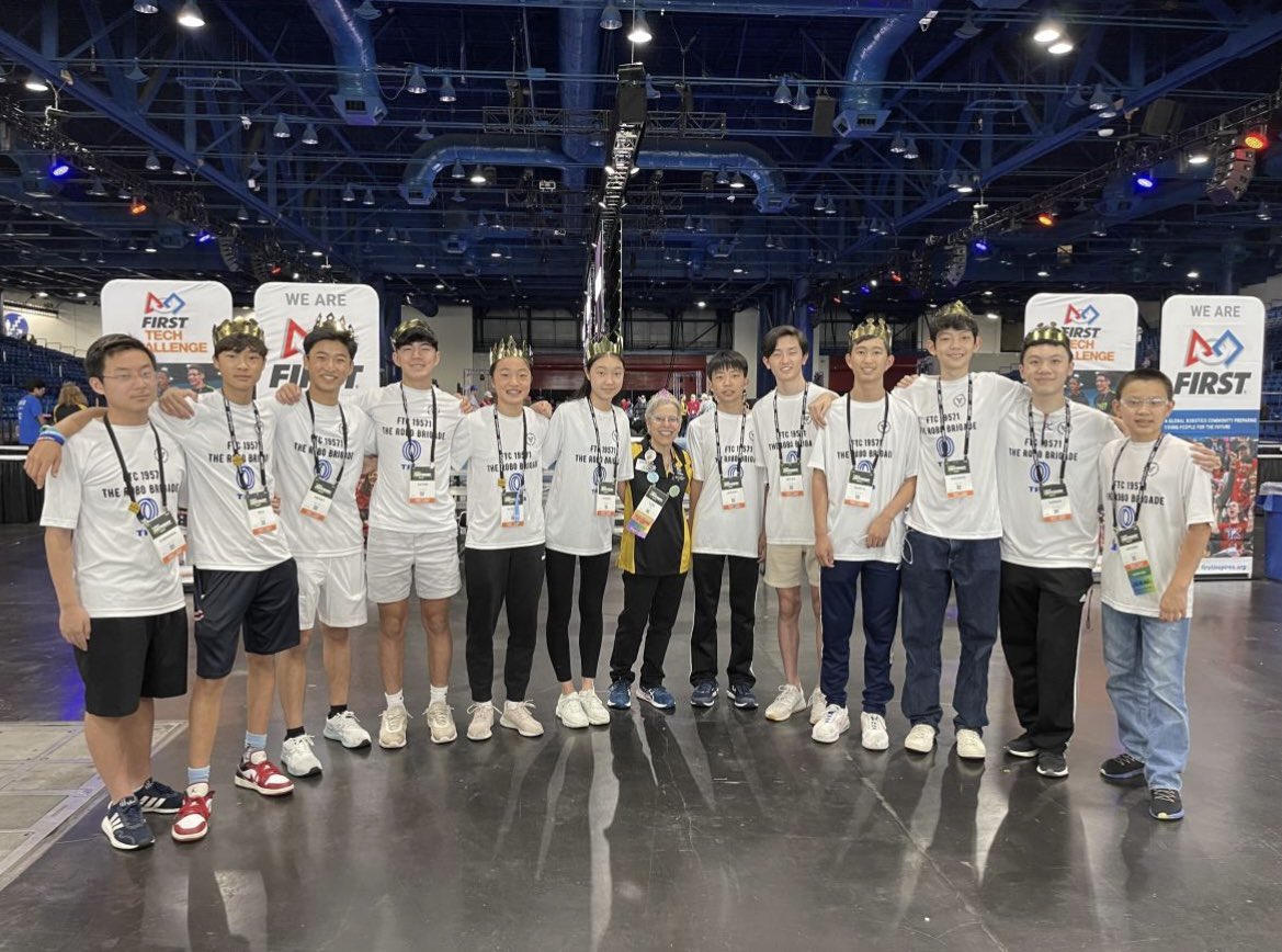 TheRoboBrigade's tweet photo. Today was Day 3 at FIRST world championships at Houston, Texas. Today was the end of qualification matches! We placed ninth in the Franklin division, but did not get picked for a alliance team. We made some mistakes during games and hope gain experience for future meets! https://t.co/TdZnKAO6lH