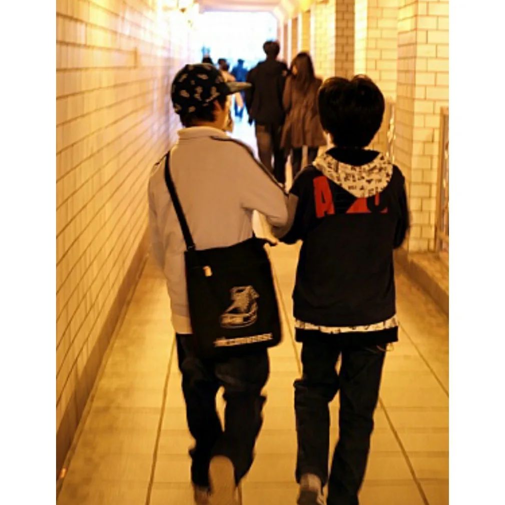 only_icepark's tweet photo. K Actor Kang Chan-hee post a young photo of him with Moonbin he even change his profile picture to white this is so 😭🖤 https://t.co/xUp5urrP7X