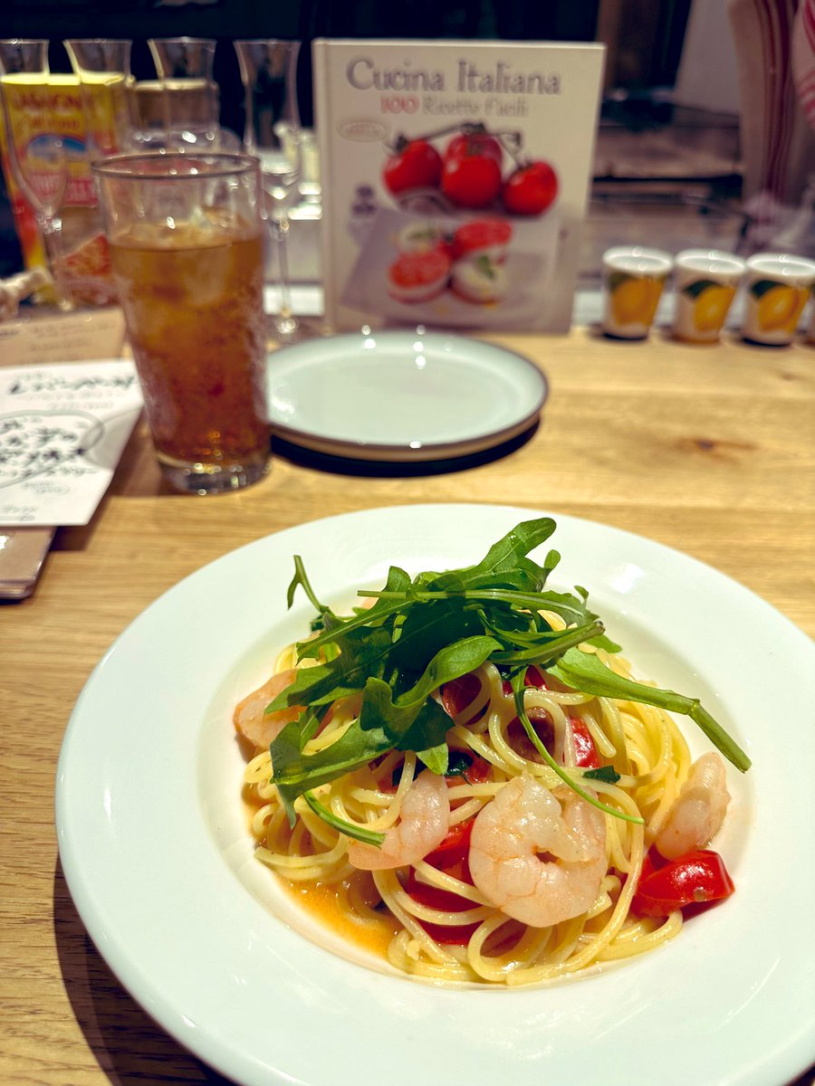 wrx_tom's tweet photo. 村上駅西側に今年3月にオープンした薪窯で焼く本格ナポリピッツァ🍕とイタリアンのお店『STRINGFIELD(ストリングフィールド)』さんもおススメですよ。
#ニイタビ775
#STRINGFIELD
#ストリングフィールド
#村上市 https://t.co/s9AbgYKkK4