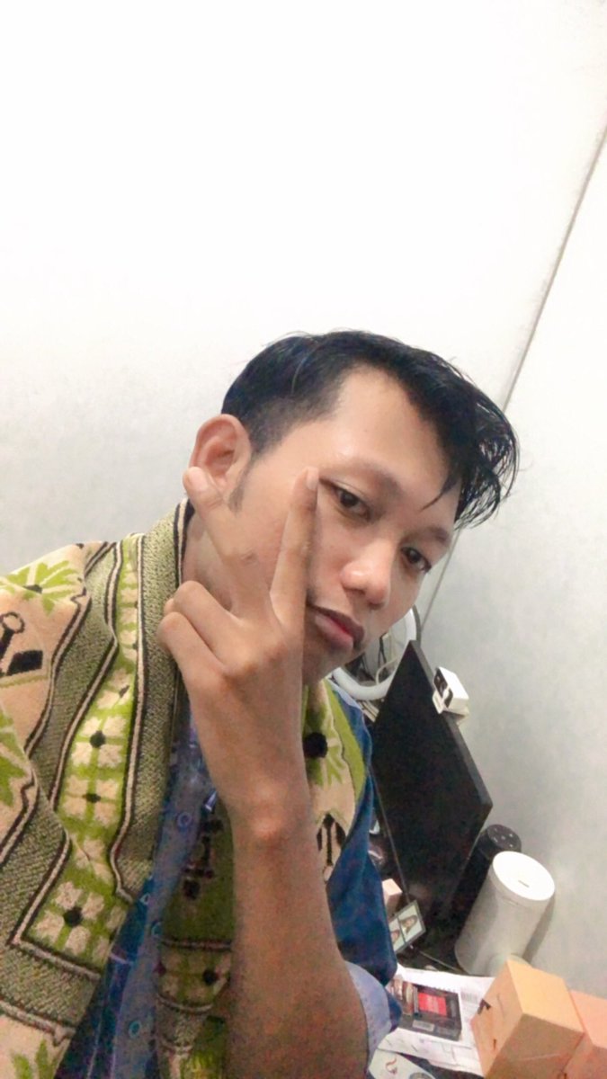 Arief_W11's tweet photo. Minal adizin walfaidzin 🙏🙏🙏 https://t.co/7wIA9pGpPf