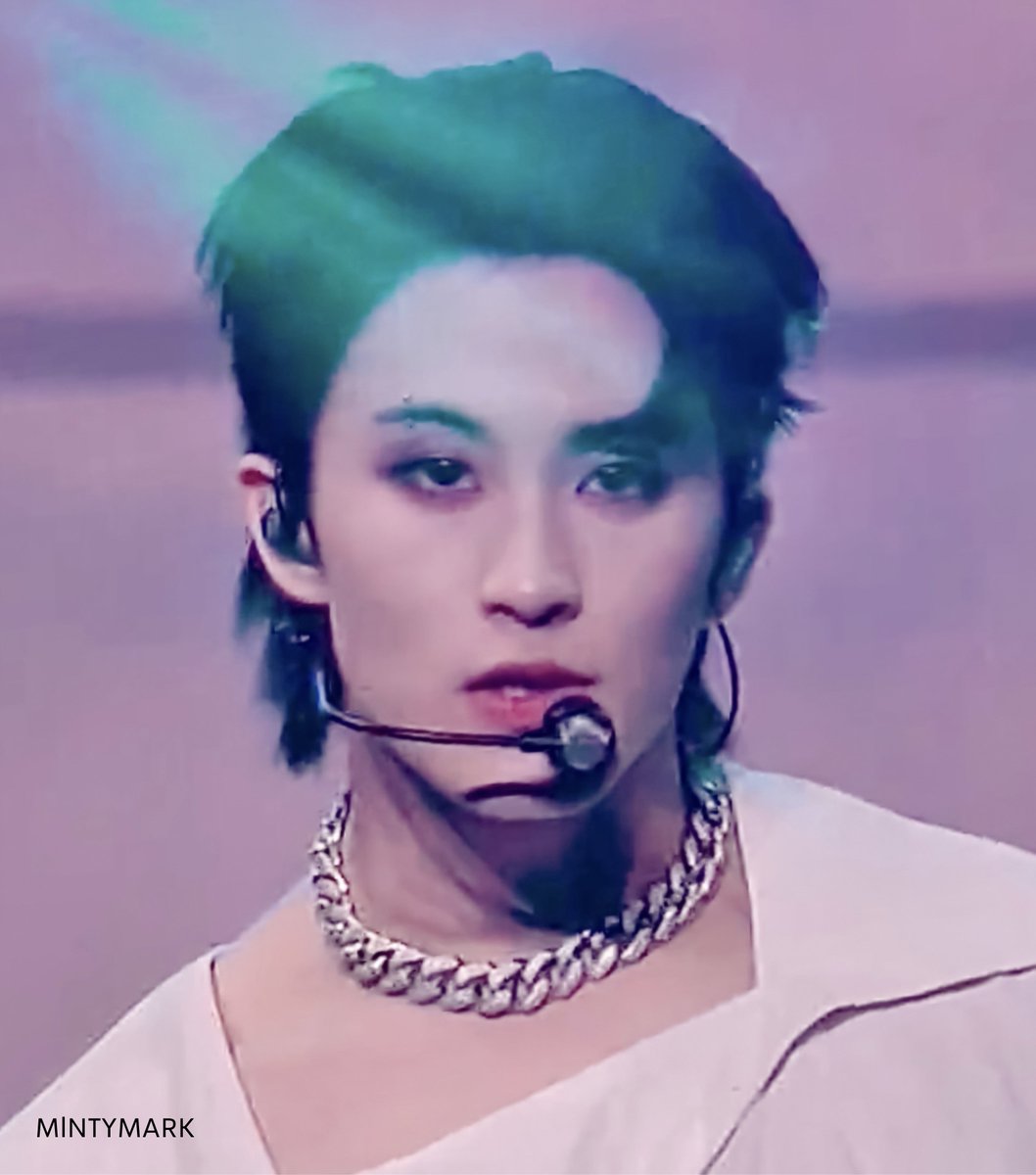 Ieemarkees's tweet photo. mark lee...... https://t.co/sVgvXEdOLZ