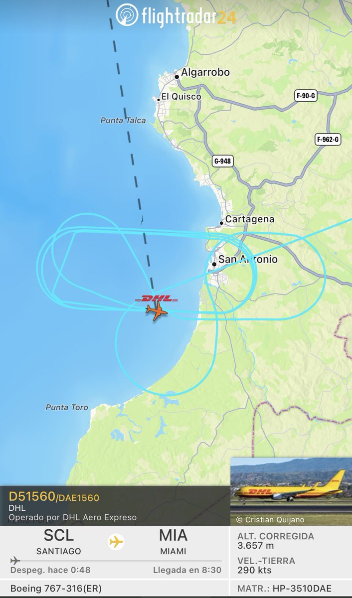 Robert_moralesp's tweet photo. Avión DHL Santiago de Chile - Miami, que despegó a las 22:58 Hrs desde SCL, dando vueltas sobre la costa de San Antonio https://t.co/mGcGIoB17W