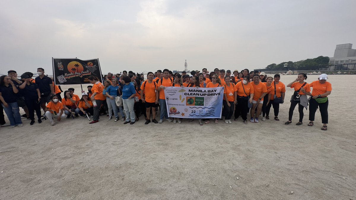 kianov5's tweet image. Celebrating #EarthDay2023 🌍 with @manilabaybeach’s cleanup drive attended by my fellow #Amazonians!🧡 #AmazonInTheCommunity #SPSGives #AlwaysDay1
