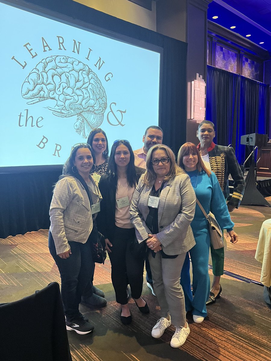 riversidebulld1's tweet photo. Riverside family took on #NYC @ the #LearningAndTheBrain Conference Day 1️⃣ Thank you @MiamiLEARNS for this opportunity to grow together! 🧠 @riversidebulld1 @MDCPSCentral @MjLewis13 @MsSwainCRO @SuptDotres https://t.co/rotmY58K8h