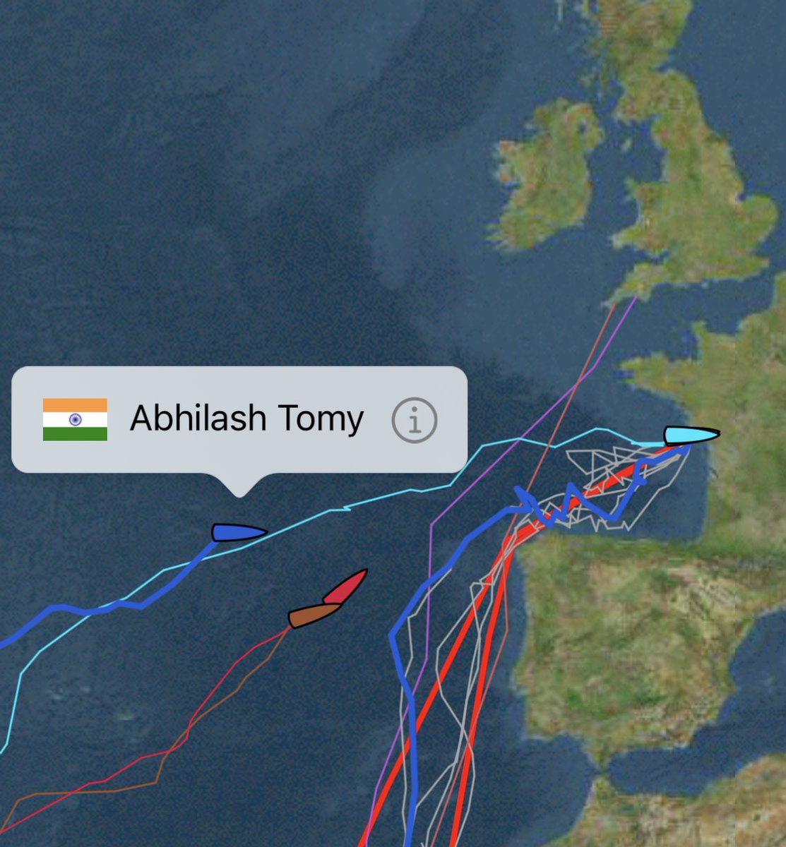 sudhirpillai__'s tweet photo. @abhilashtomy trails second (4.9 kn last 24h) with #KirstenNeuschaefer connecting up & charging to her destination at 7 kn VMG!
. #gokirsten #gotomy @yb_racing @ggr2022 https://t.co/53AZeCtK6l