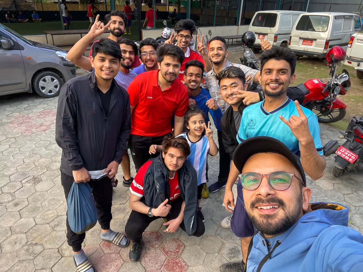 uptechsys_'s tweet photo. When IT geeks turn into futsal pros! Having a ball of a time with our UpTechSys fam! 

#FutsalFun #TeamUptechsys #OfficeFutsal #UpTechSys #itcompany #Consulting #Technology #Outsourcing https://t.co/JkObfttaFa